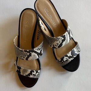CL by Laundry Black and Silver Patterned Sandals